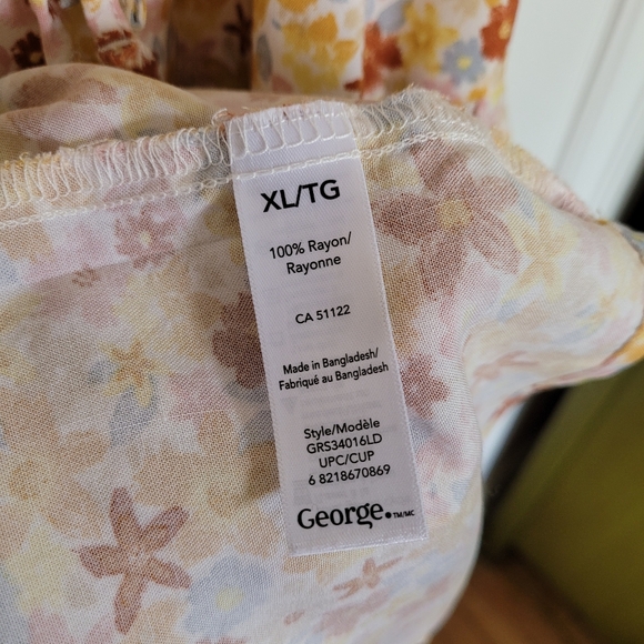 Tiered Floral Summer Dress - Picture 11 of 11